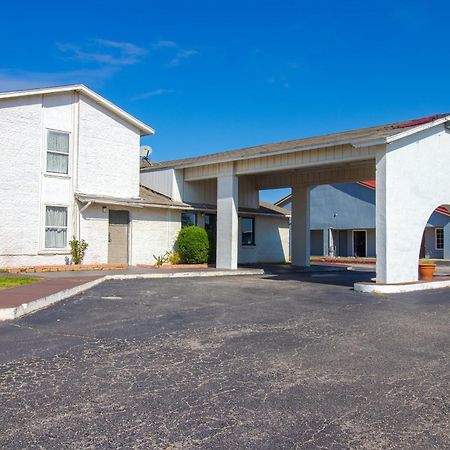 Studio Inn Extended Stay Oklahoma City Airport By Oyo Eksteriør billede