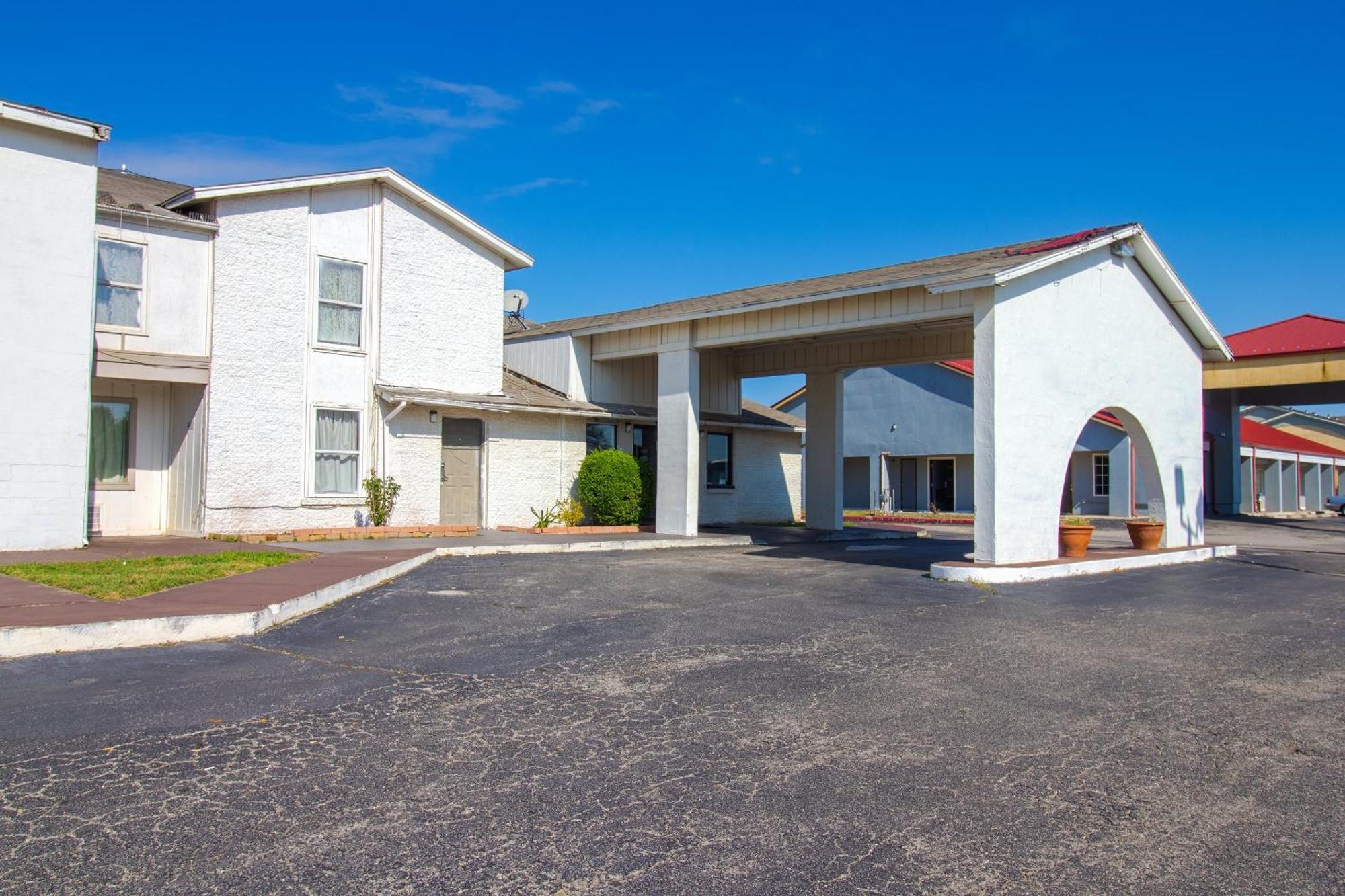 Studio Inn Extended Stay Oklahoma City Airport By Oyo Eksteriør billede