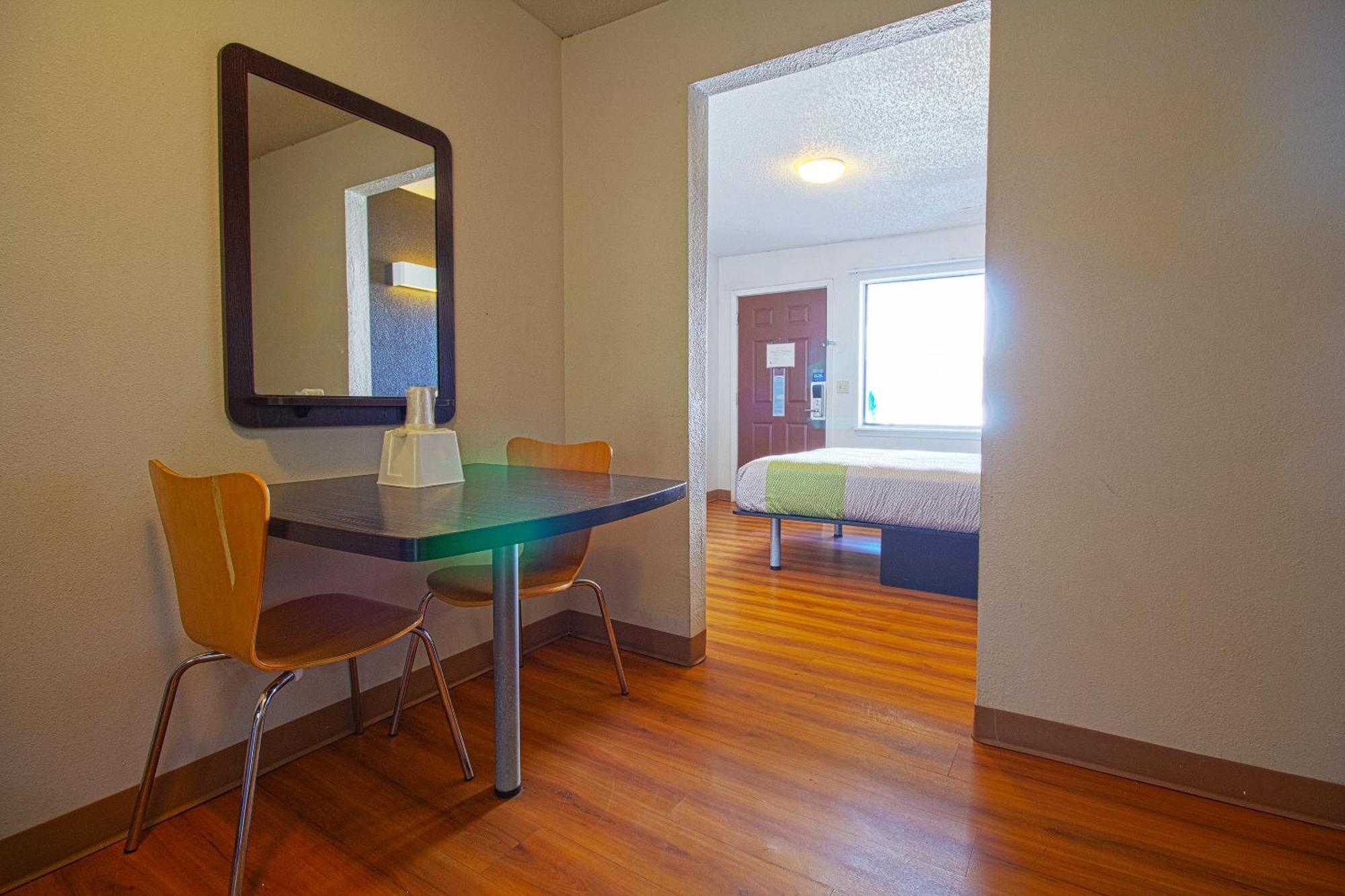 Studio Inn Extended Stay Oklahoma City Airport By Oyo Eksteriør billede