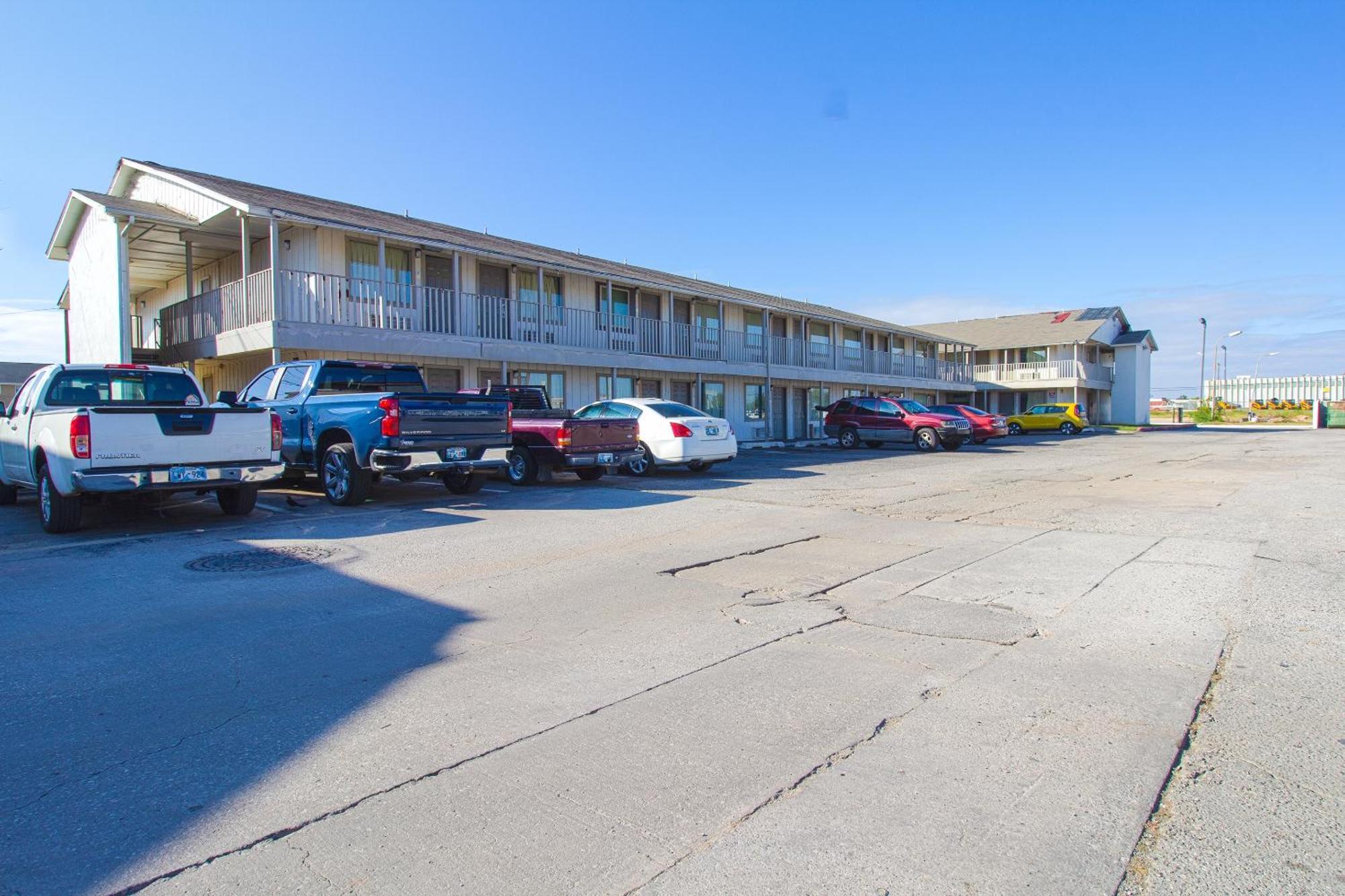 Studio Inn Extended Stay Oklahoma City Airport By Oyo Eksteriør billede
