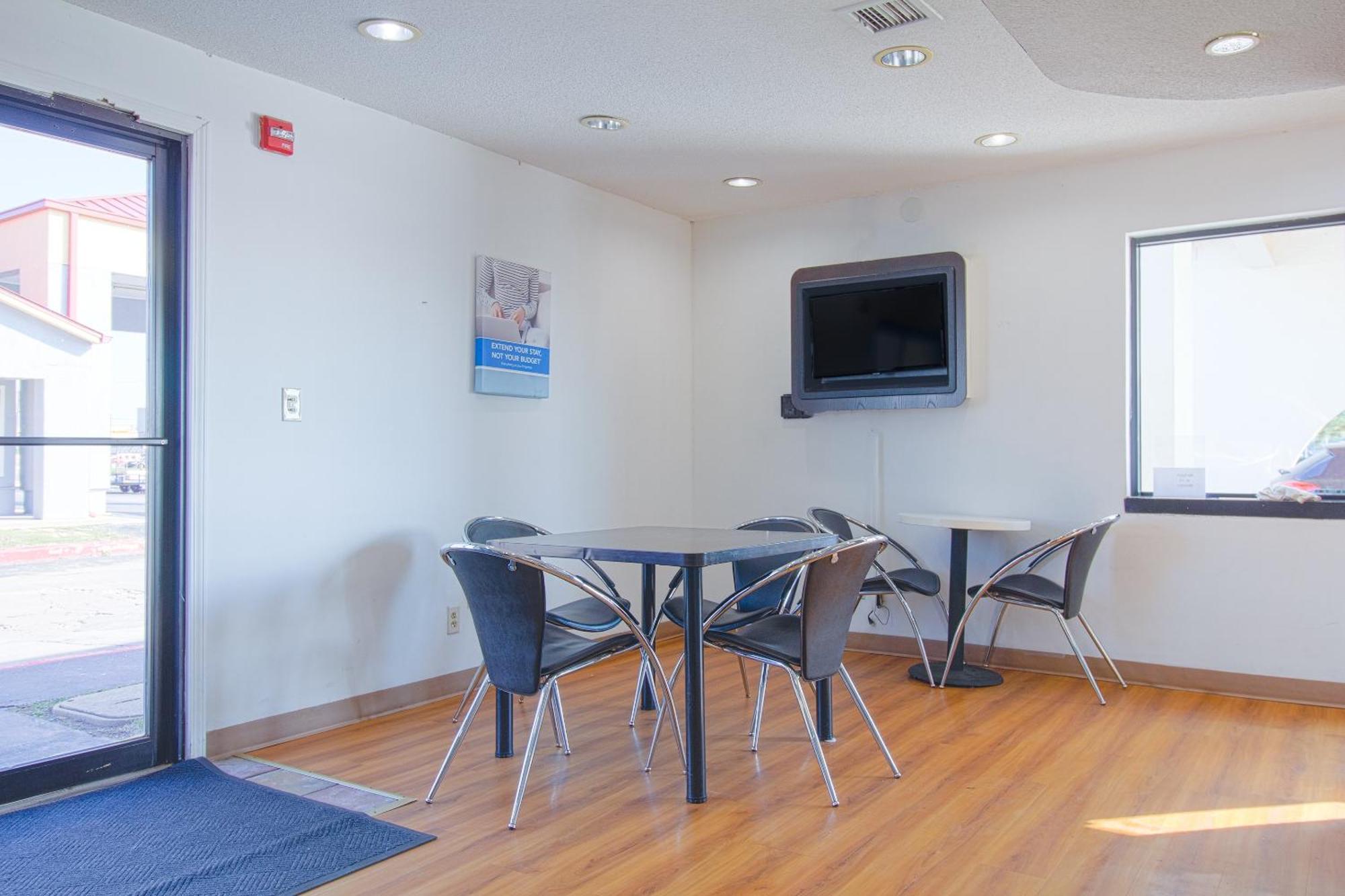 Studio Inn Extended Stay Oklahoma City Airport By Oyo Eksteriør billede