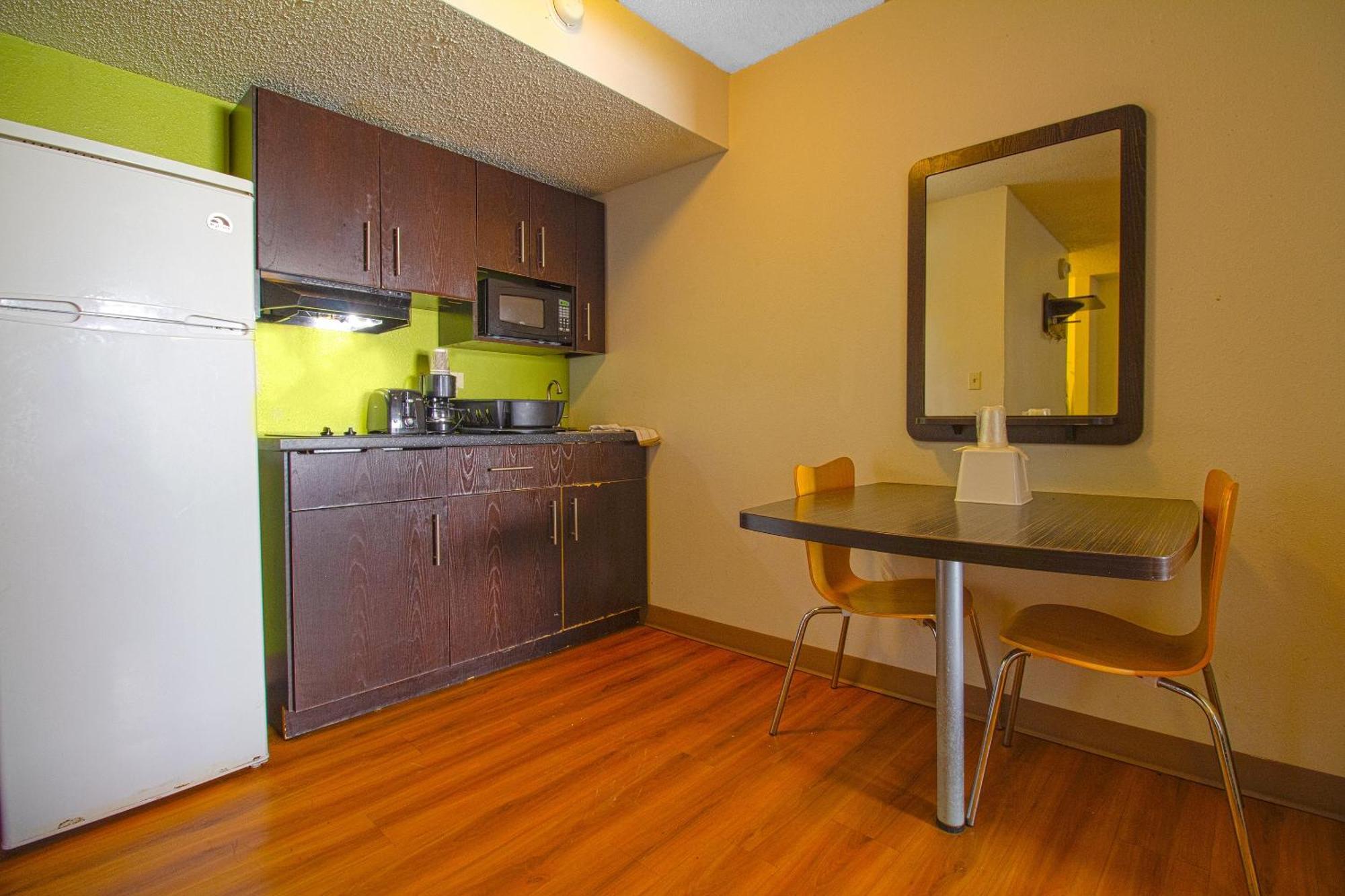 Studio Inn Extended Stay Oklahoma City Airport By Oyo Eksteriør billede